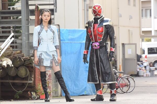 EP16仮面ライダーディケイド(ウィザードフォーム)とオーラ