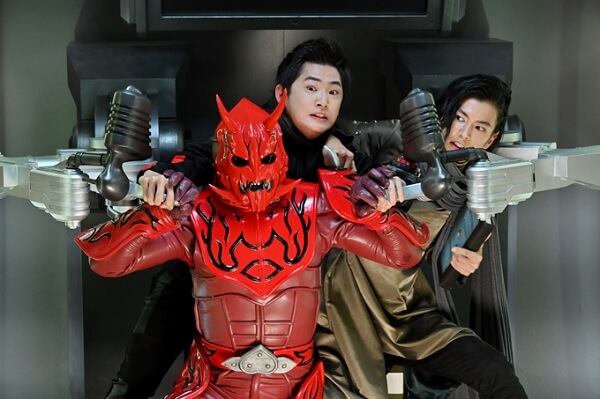 仮面ライダージオウEP40:タイムマジーンを操縦するモモタロス