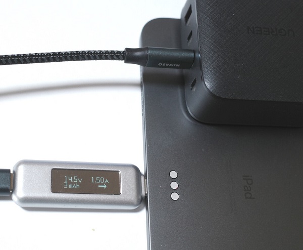 UGREEN 65W 4 Port 3C1A PD GaN Charger USB-C2でiPad Proを充電