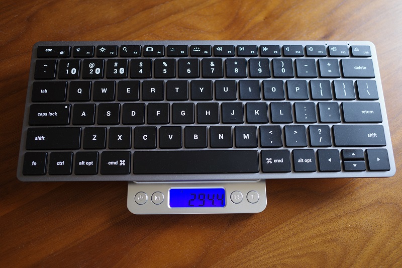 Satechi Slim X1 Bluetooth Backlit Keyboard重さ約294g
