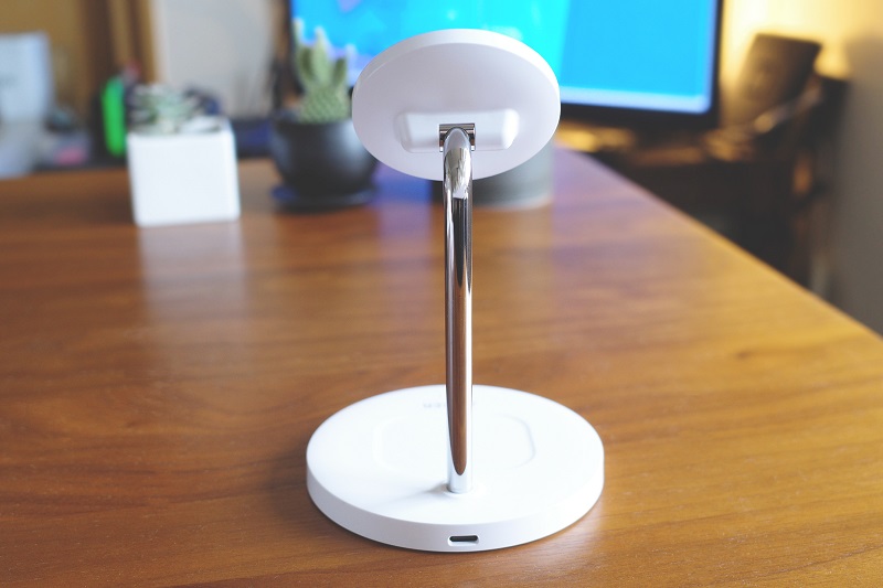 Anker PowerWave Magnetic 2-in-1 Stand Lite背面