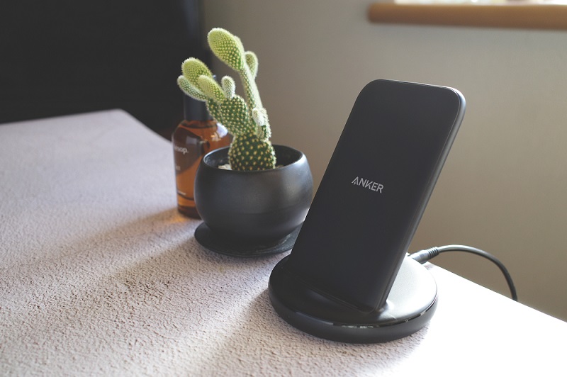 Anker PowerWave II Stand使用イメージ
