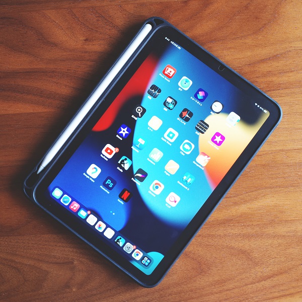 MOFT iPad mini 6 Snapケース＆スタンド装着（表面）