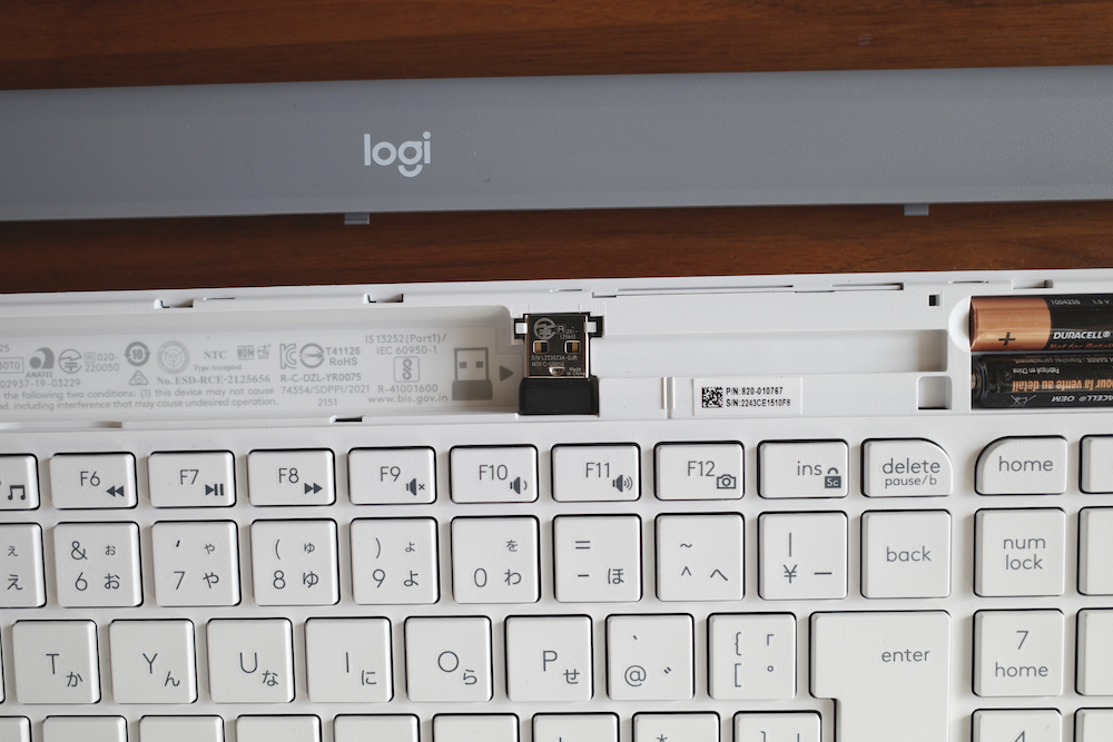 logicool MK470ワイヤレスキーボード USBレシーバー収納