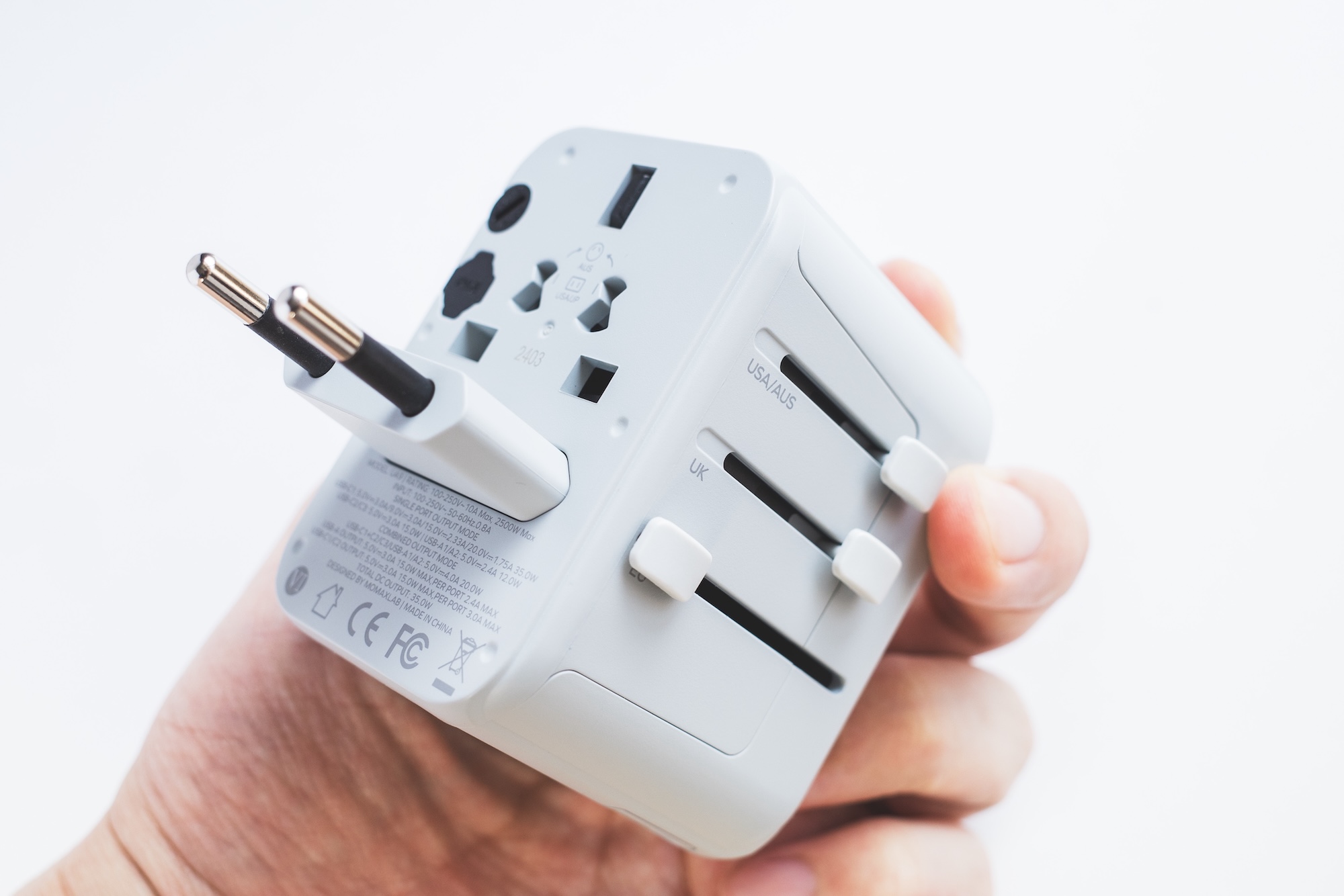 momax 1-World 5-Port Travel Charger 35W EU変換プラグ