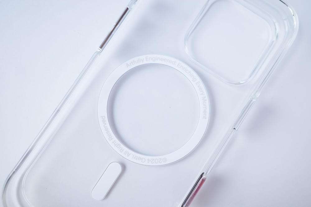 Getri Flat iPhone 16 Clear Case with Magneticの内側