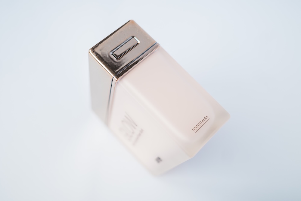 Lofree Glow Power Bankマルチボタン