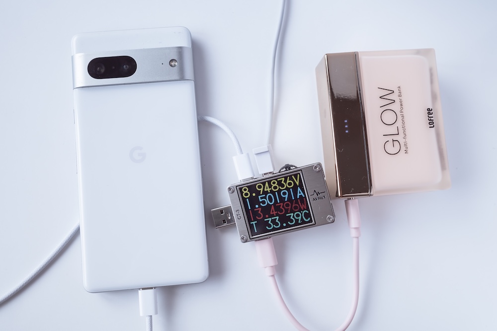 Lofree Glow Power BankでGoogle Pixel 7を充電