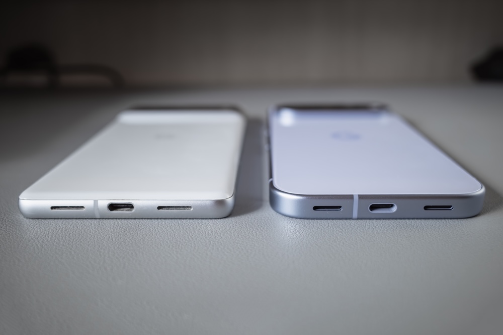 Google Pixel 10 FrostとPixel 7下部