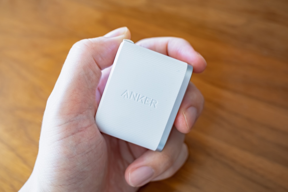 Anker Nano Charger (70W, 3 Ports)のサイズ