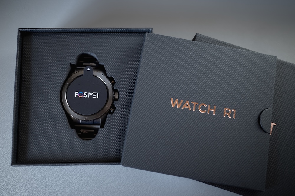 FOSMET R1の外箱開封