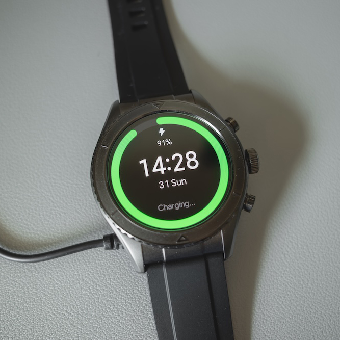 FOSMET R1充電中画面