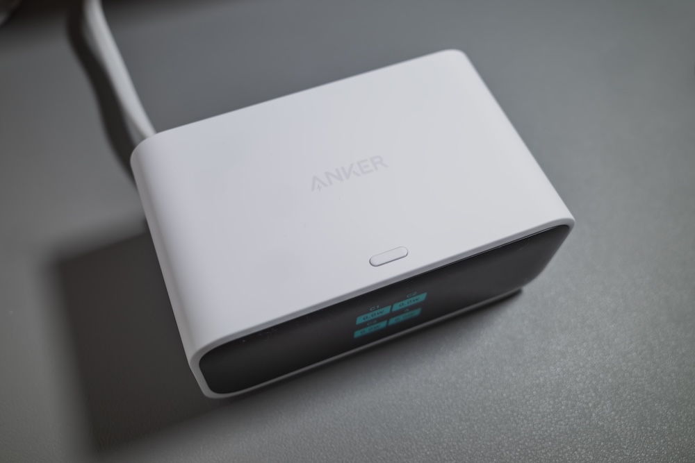 Anker Nano Charging Station (7-in-1, 100W, 巻取り式 USB-Cケーブル)上部