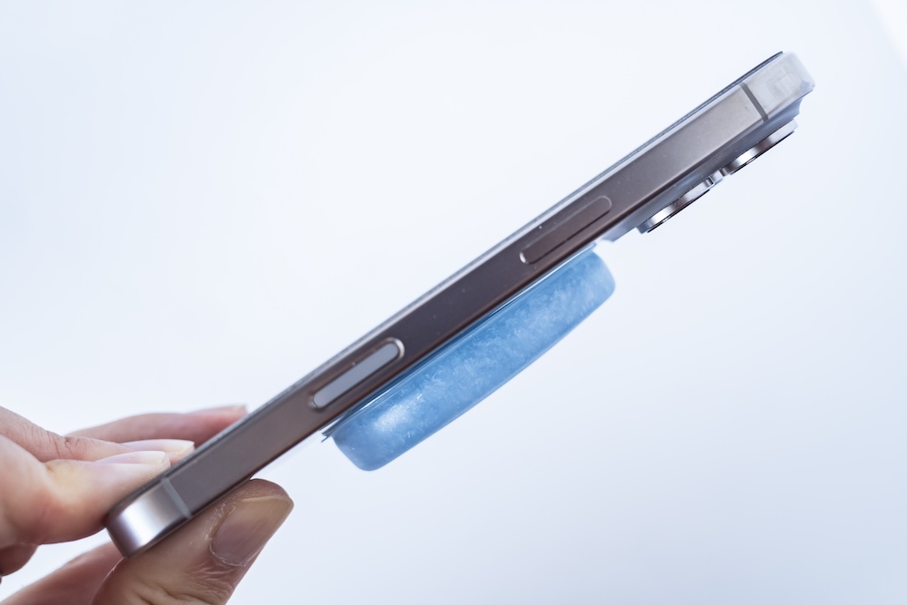 エレコム モバピタッCool スマホ冷却パッドの厚み
