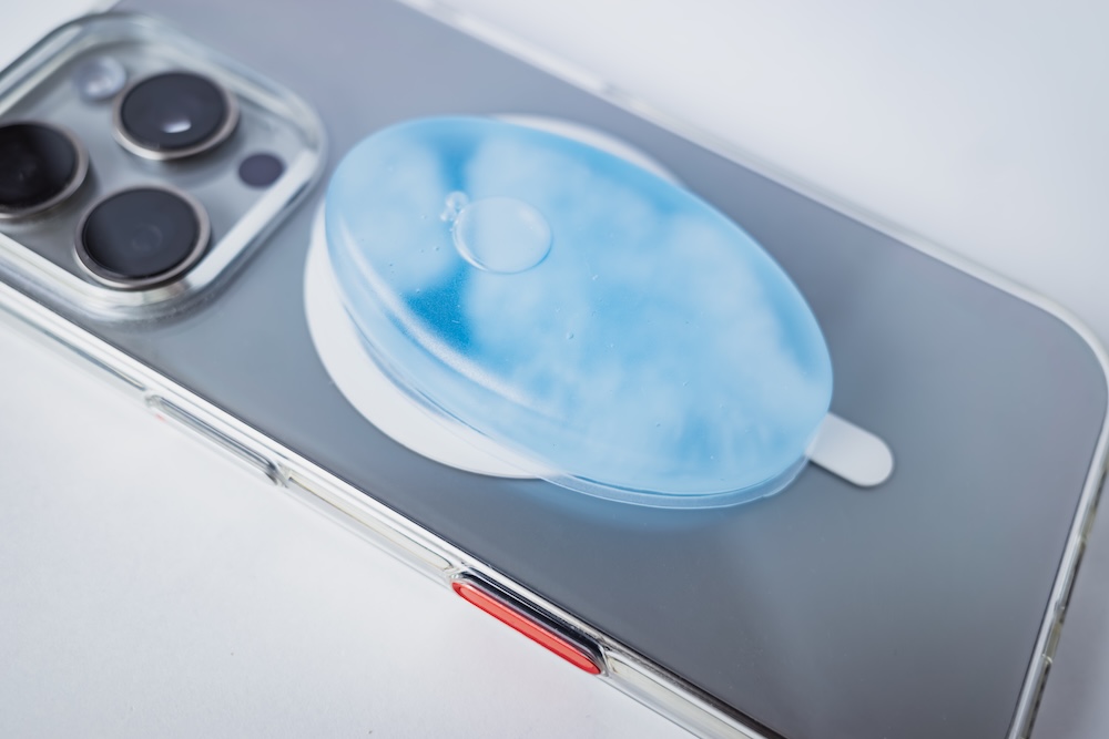 エレコム モバピタッCool スマホ冷却パッド やや解凍
