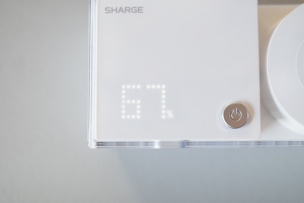 SHARGE 格納式 3-in-1 コンセント一体型モバイルバッテリーのバッテリー残量表示