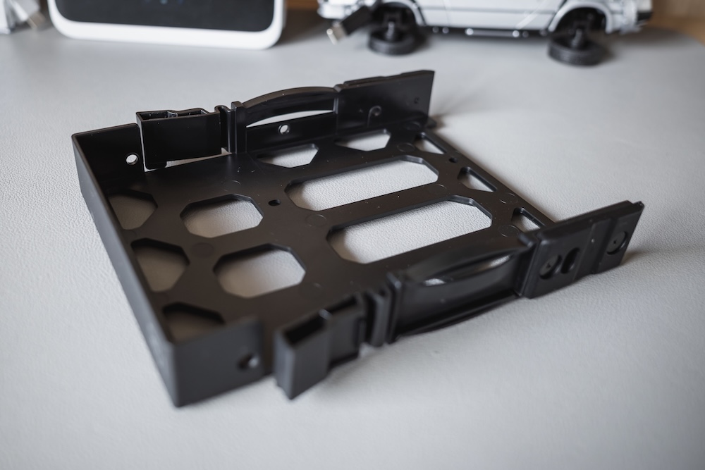 UGREEN NASync DH4300 Plusハードドライブトレイ