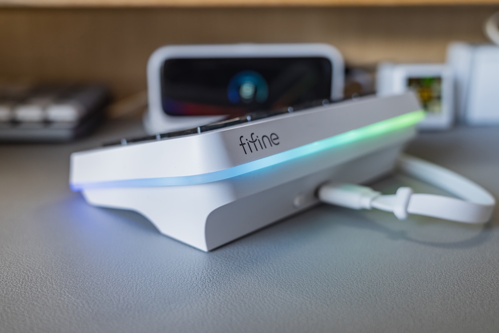 FIFINE AmpliGame D6 RGBライト