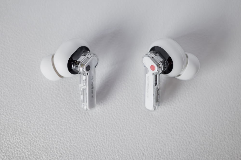 Nothing Ear (a)両イヤホン本体