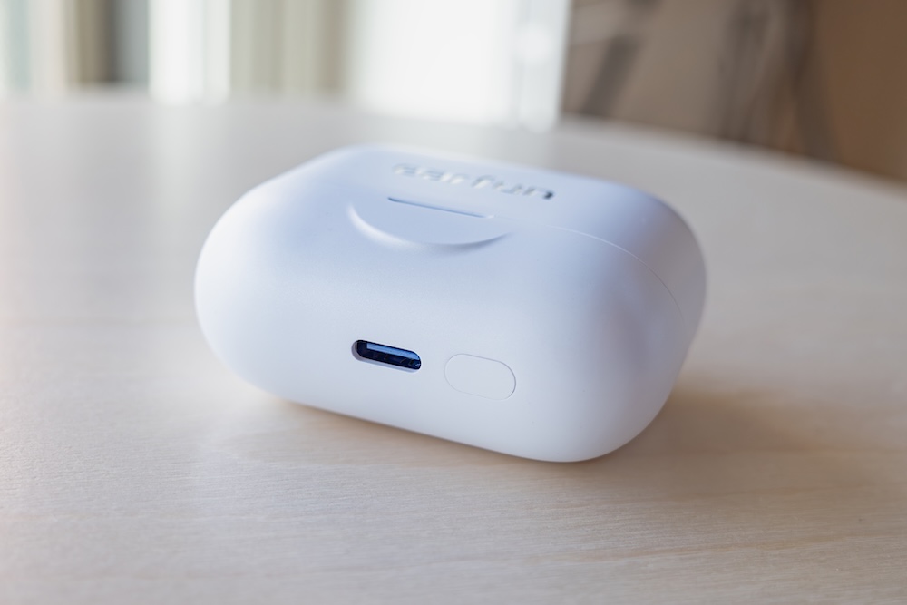 EarFun Air Pro 4+ケースUSB-Cポート