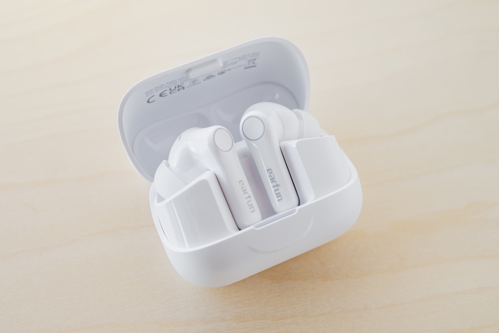 EarFun Air Pro 4+ケースオープン