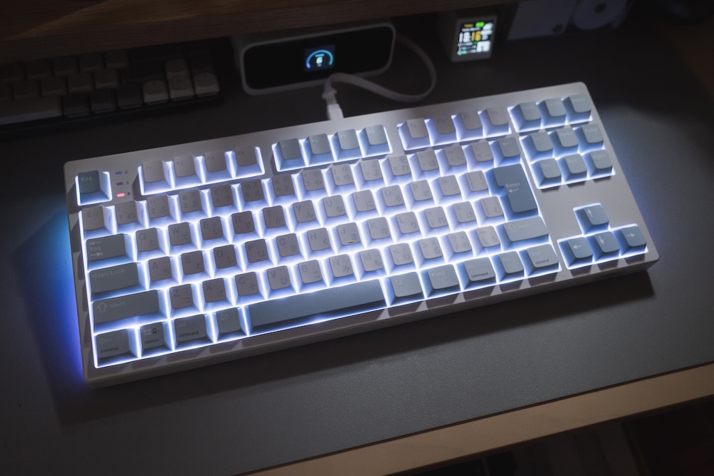 EPOMAKER TH87 JIS 夜間バックライト点灯