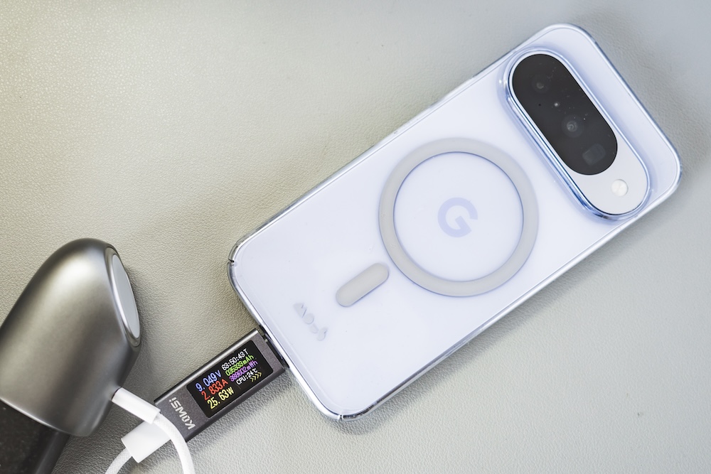 TORRAS FlashEyeでGoogle Pixei 10を充電