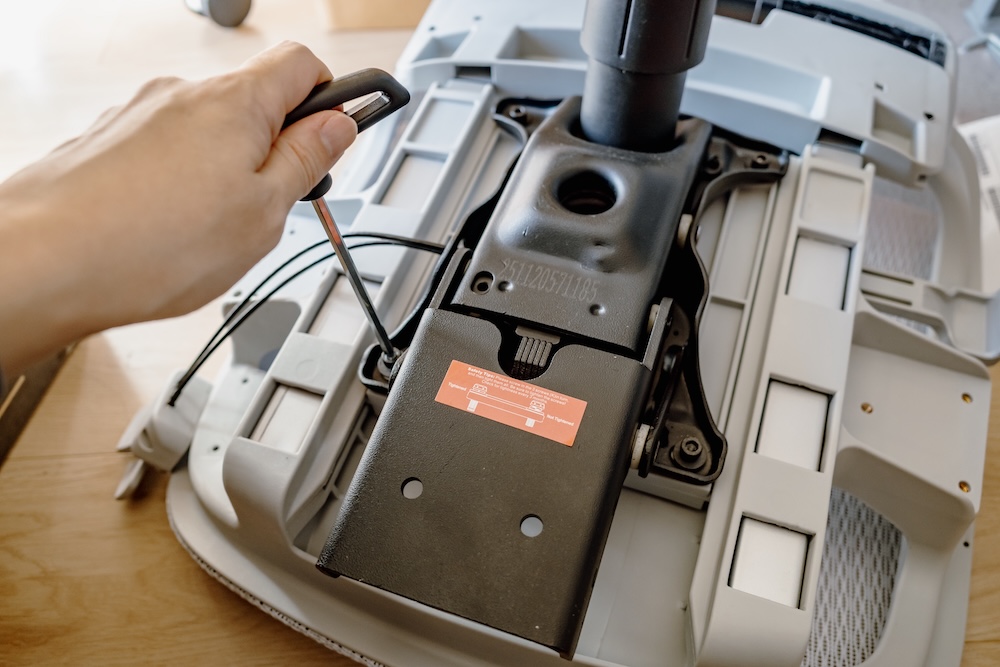 FlexiSpot C7 Pro2の組み立て