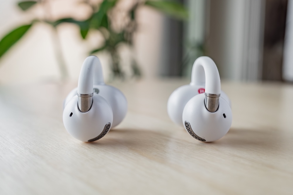 EarFun Clip 2イヤホンの外観（イヤホン部分の内側）