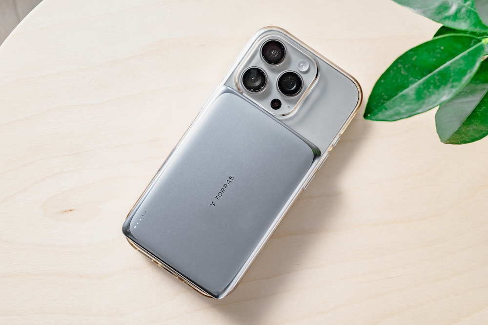 TORRAS MiniMag Pro 5000mAhでiPhone 16 ProをMagSafeワイヤレス充電
