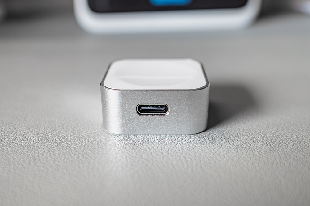 Satray Apple Watch用ワイヤレス充電器 USB-Cポート