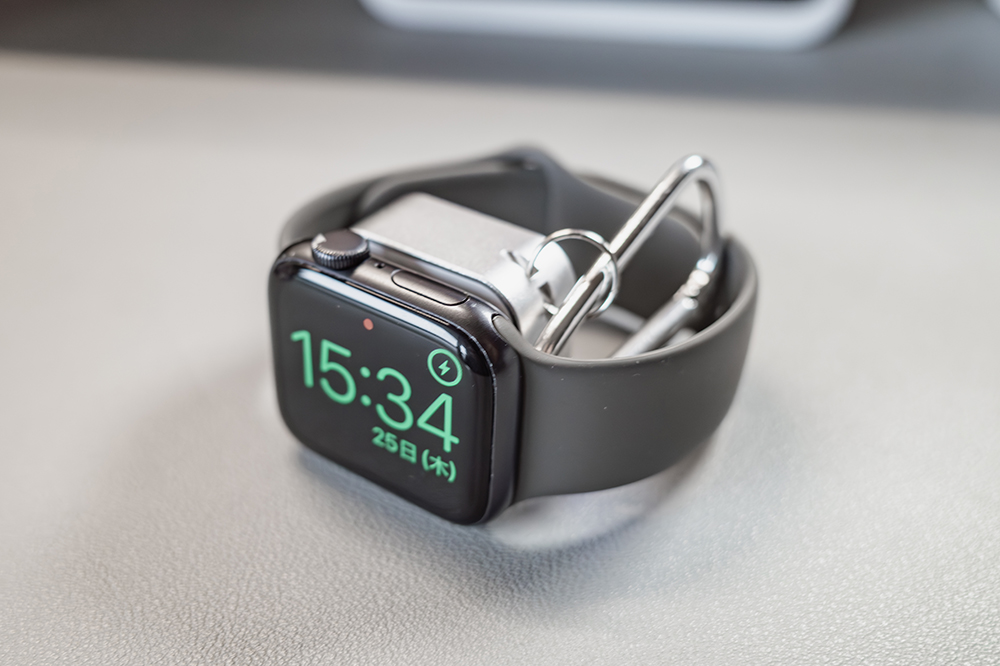 Satray Apple Watch用ワイヤレス充電器 縦置きで充電