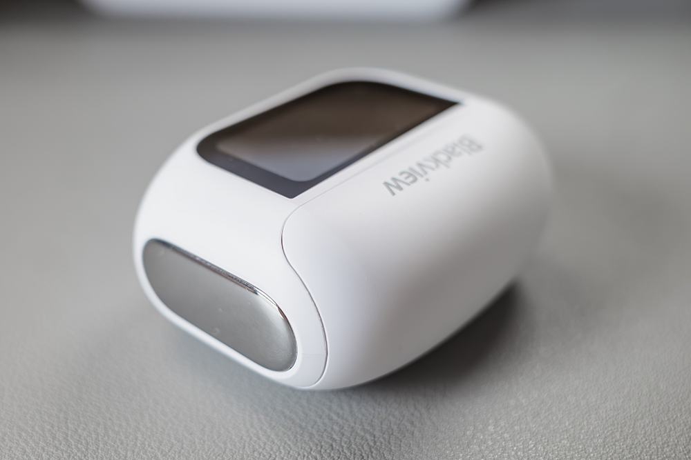Blackview AirBuds12ケース側面