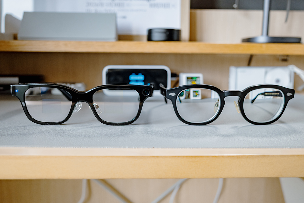 Rokid GlassesとMoscotレムトッシュ正面比較