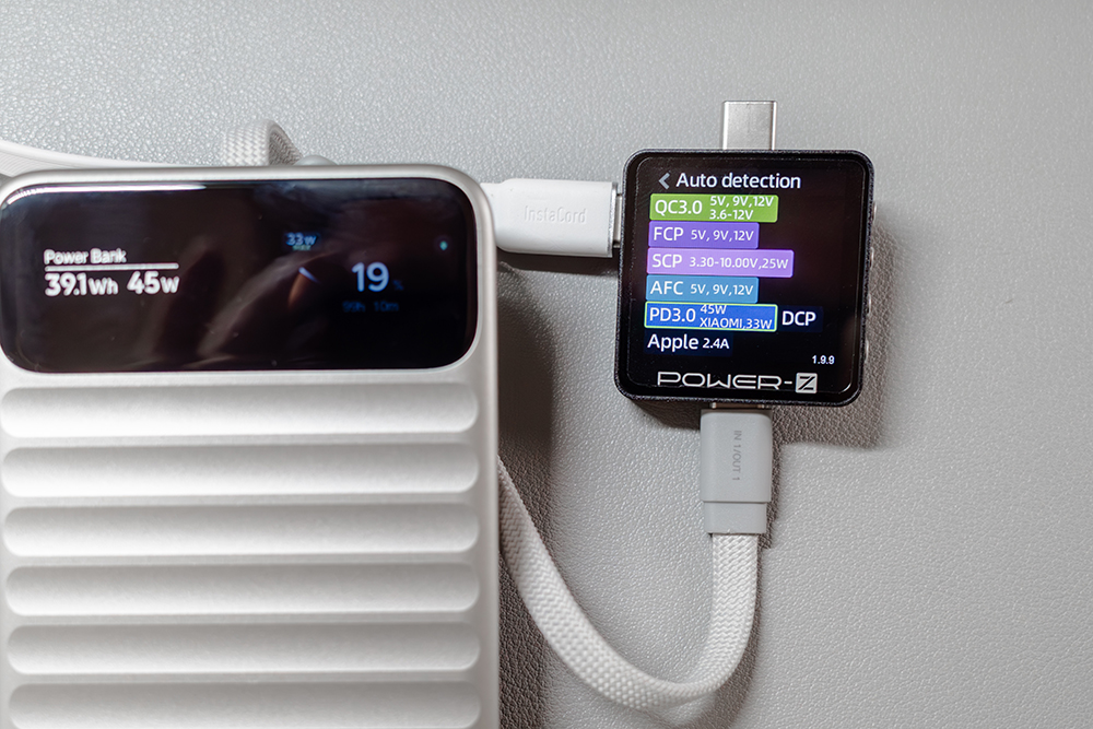 UGREEN Nexode Wavy内蔵ケーブル/USB-Cポートの急速充電のリスト