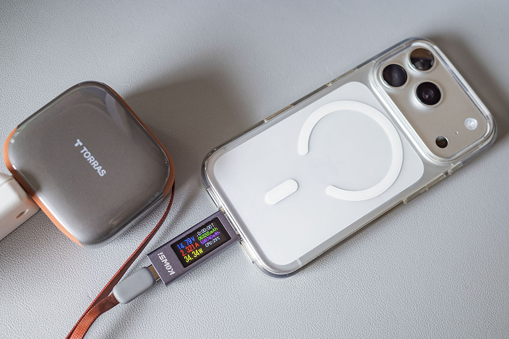 TORRAS FlexLine Pro 60WでiPhone 17 Proを充電
