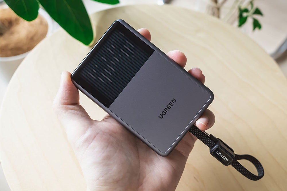 UGREEN MagFlow Pro 液体冷却式モバイルバッテリー サイズ感