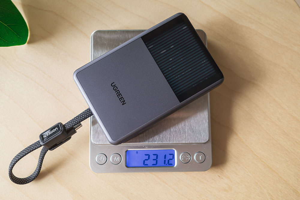 UGREEN MagFlow Pro 液体冷却式モバイルバッテリー 重さ