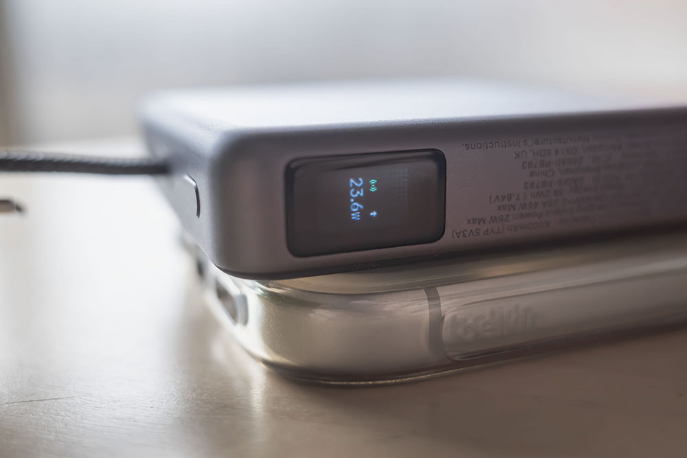 UGREEN MagFlow Pro 液体冷却式モバイルバッテリー iPhone 17 Proワイヤレス充電の出力